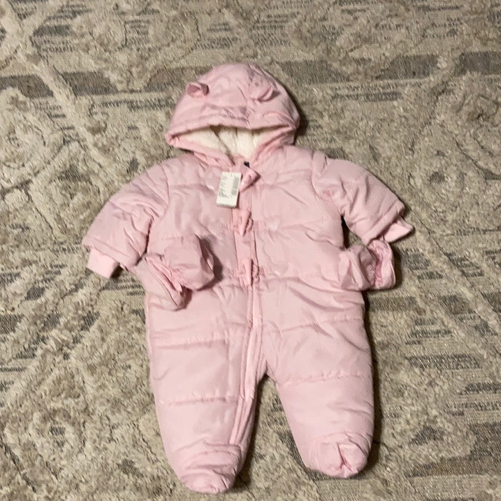 The Children’s Place snowsuit 0-3 months NWT